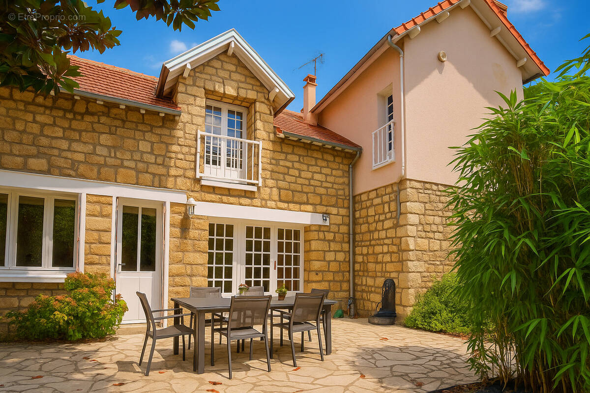 Maison à L&#039;ISLE-ADAM