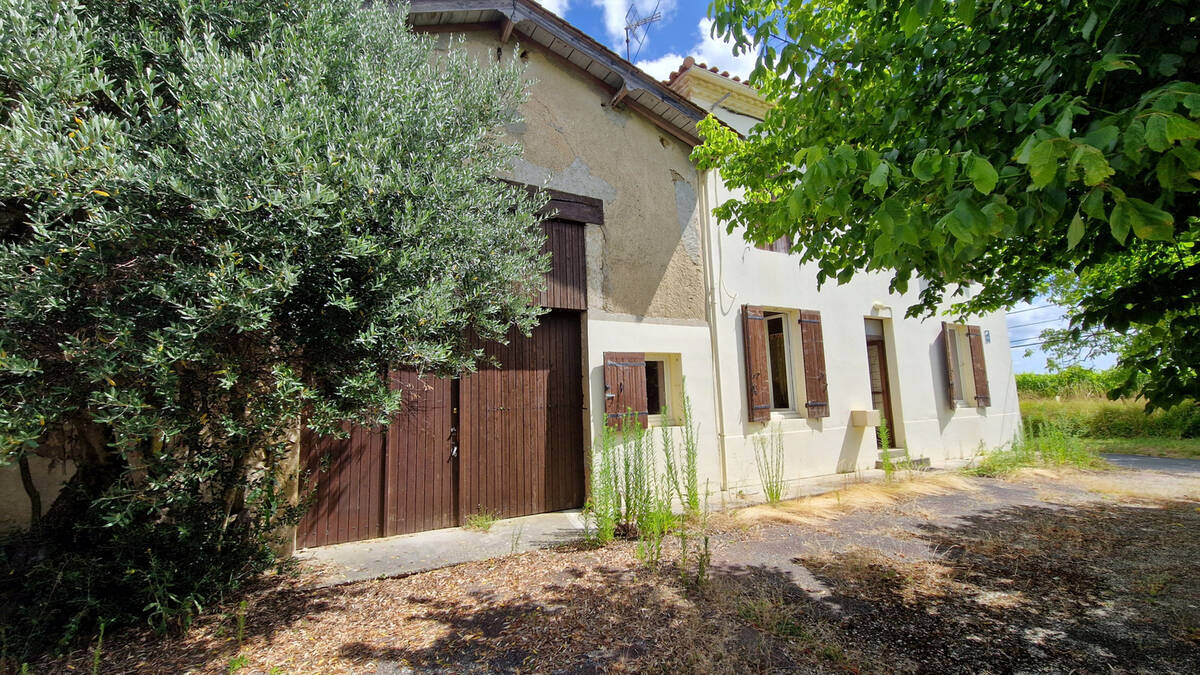 Proche st macaire - maison en pierre 140 m2 - dependances - photo 1