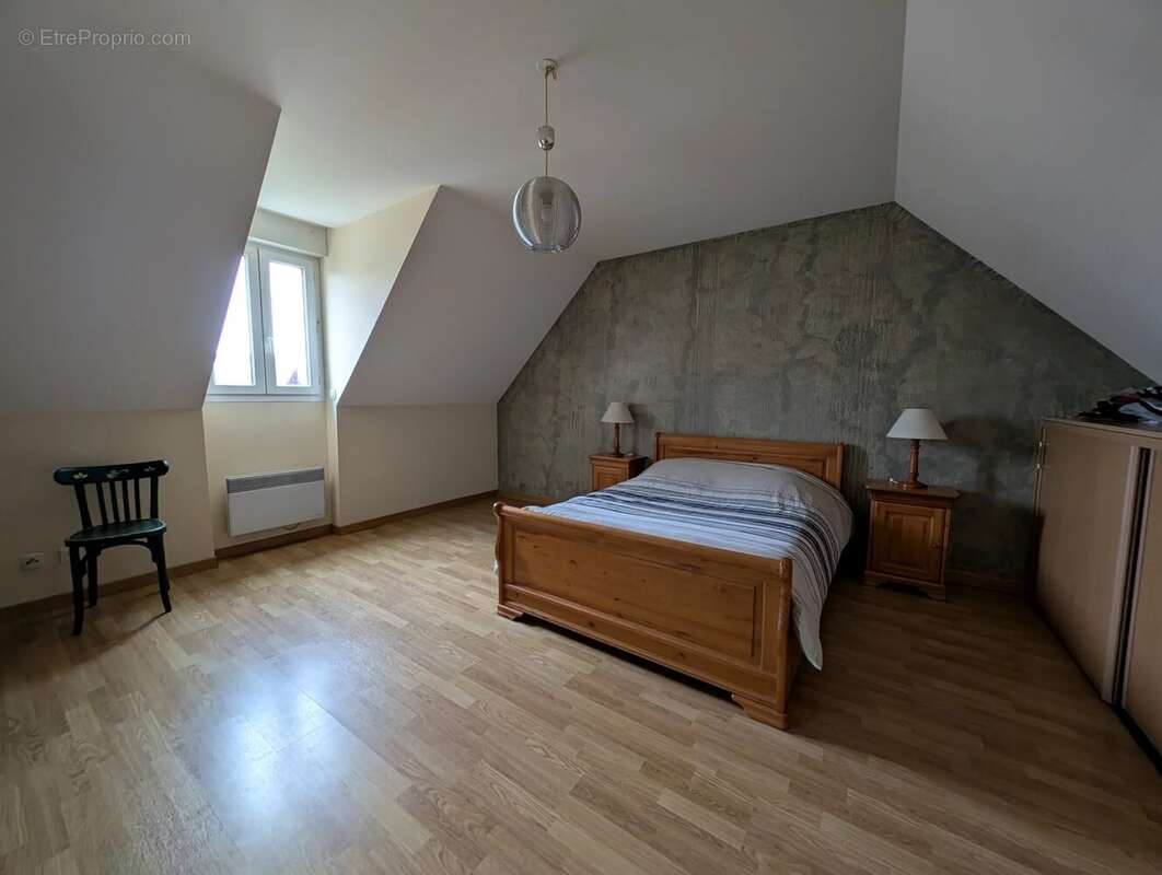 Maison à BAZAINVILLE