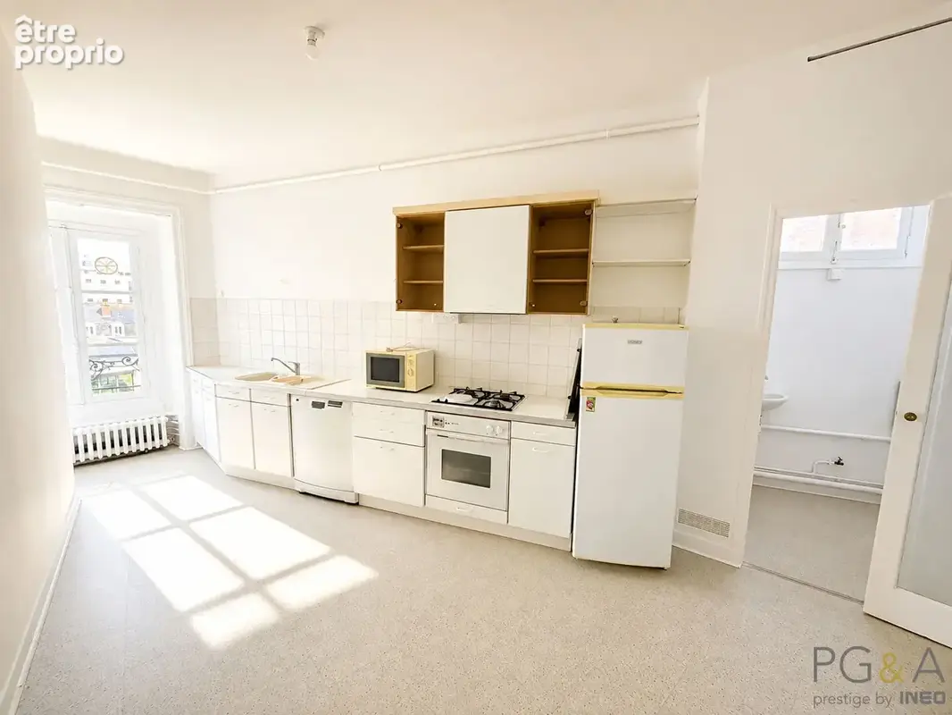 RENNES Les Halles - Appartement T3 de charme au 4e étage - photo 2