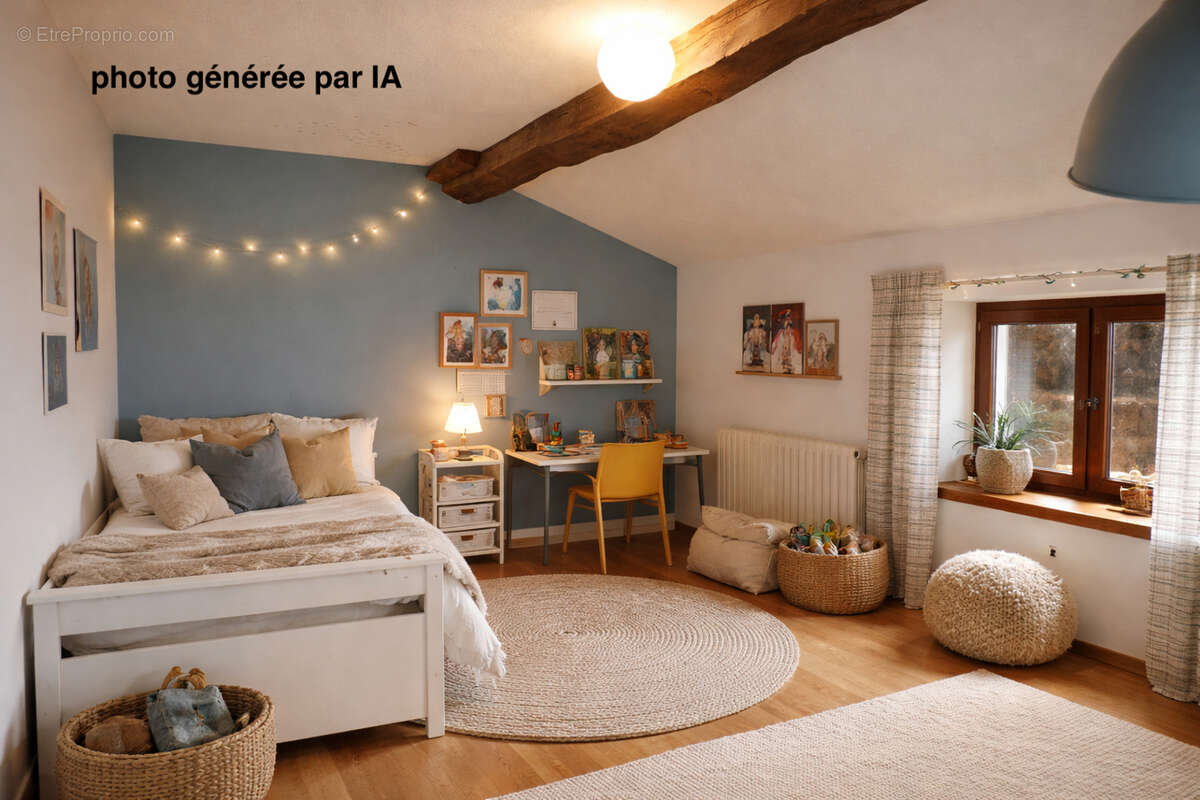 Maison à PERONNAS