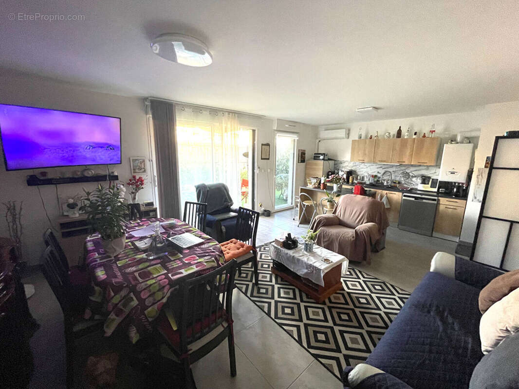 Appartement à CUERS