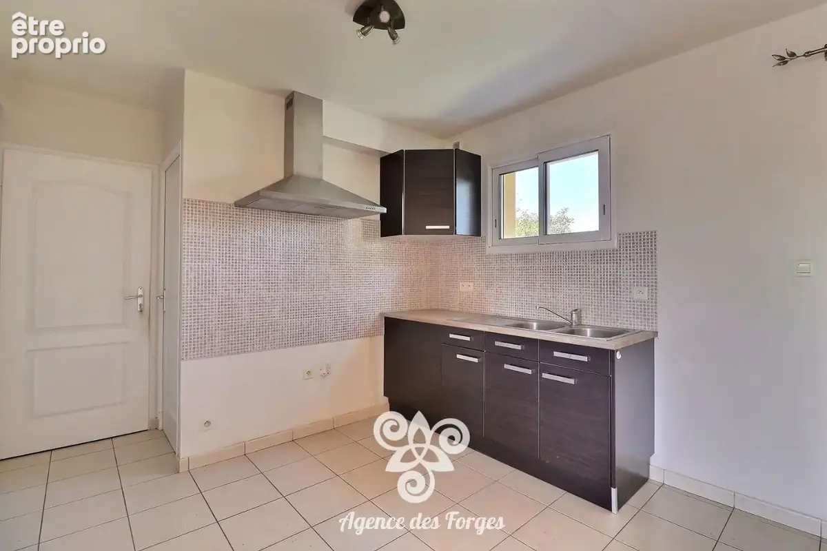 Maison - 3 chambres - 91m² - Oree D'anjou (Landemont) - photo 4