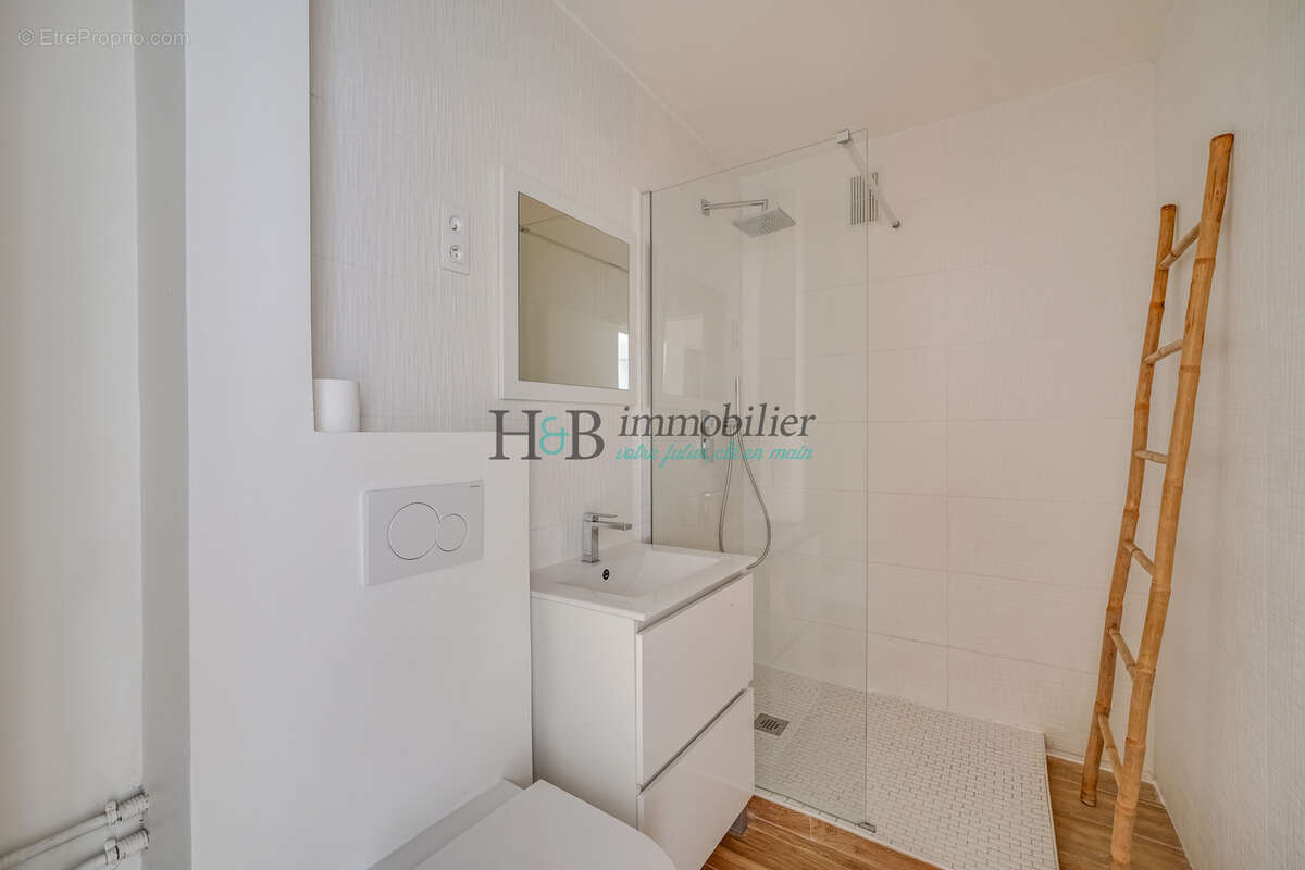 Appartement à PARIS-12E