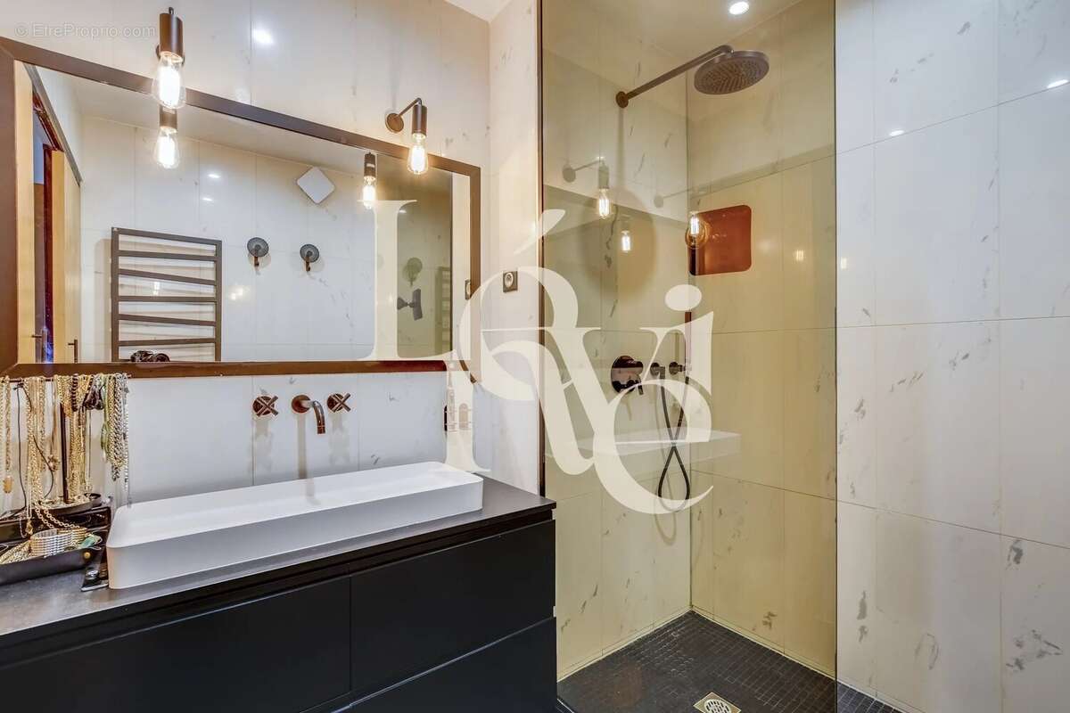 Appartement à PARIS-12E