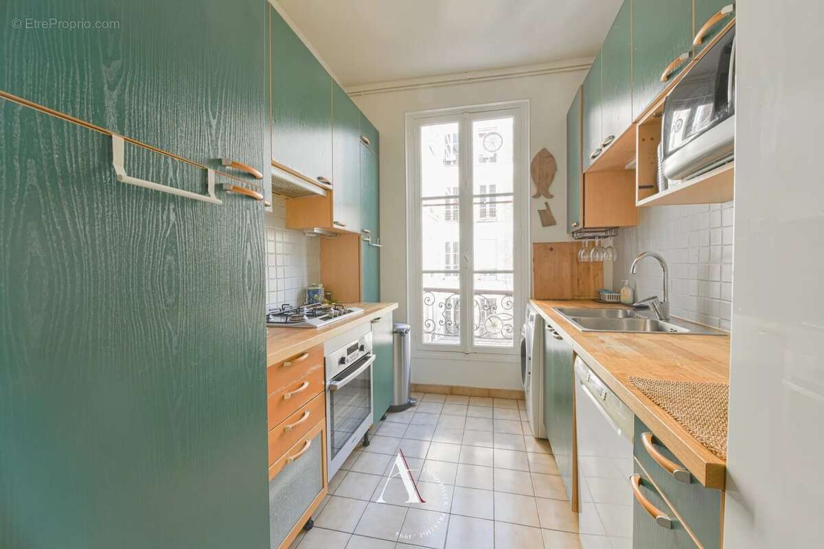 Appartement à PARIS-9E