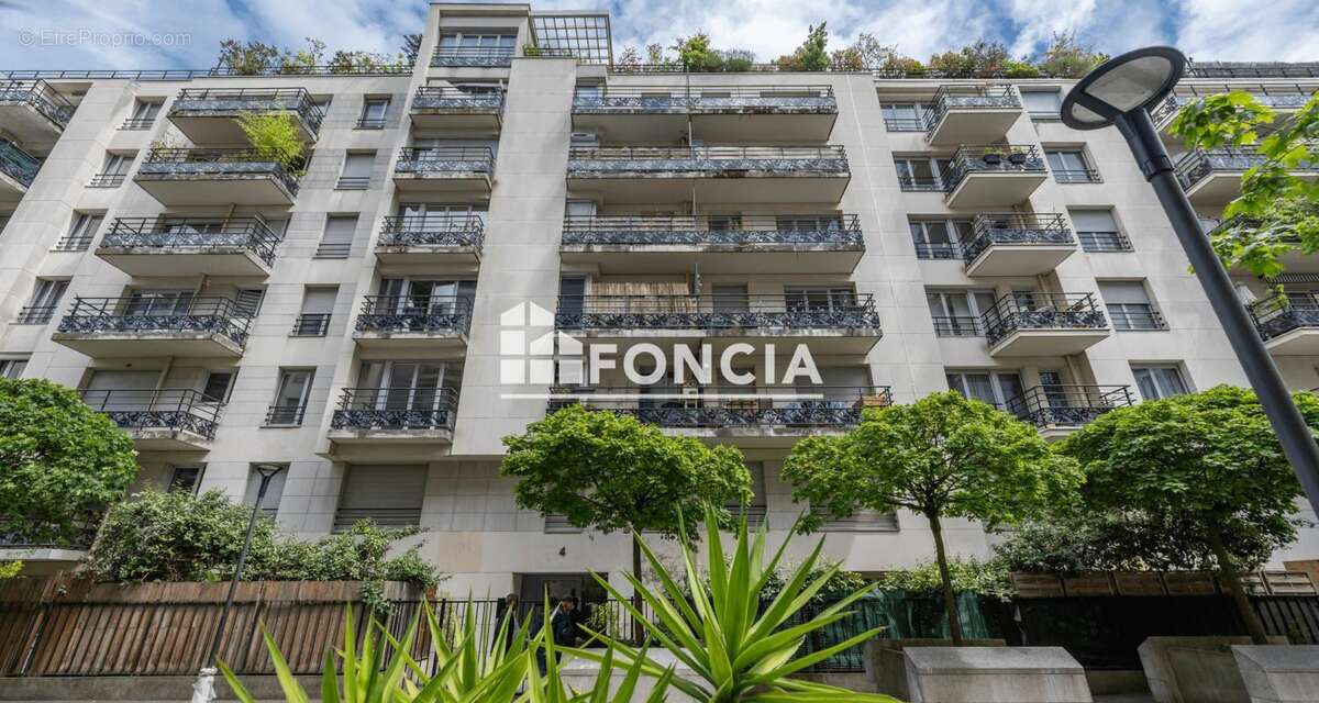 Appartement à PARIS-19E