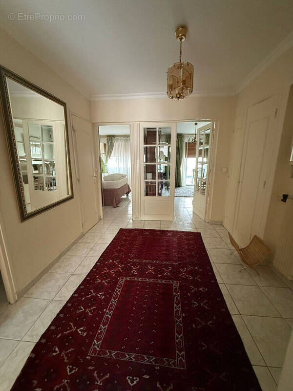 Appartement à CHARENTON-LE-PONT