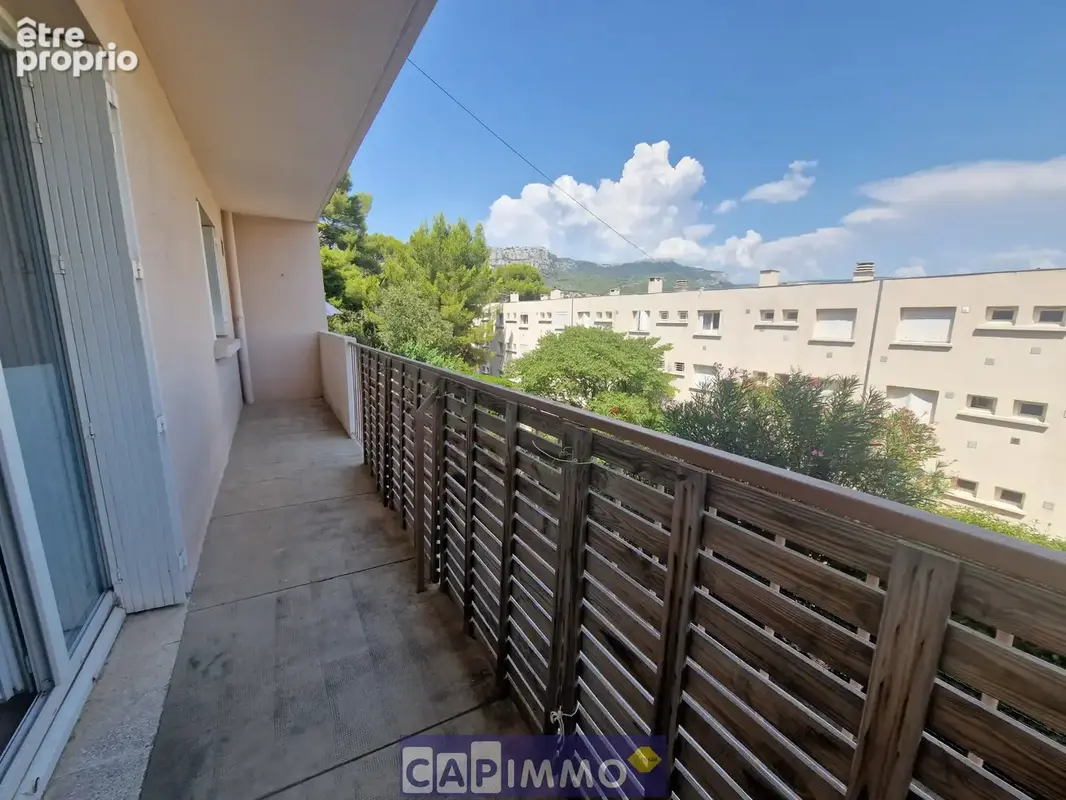 Appartement T3 avec balcon, cave et parking à Toulon - photo 3