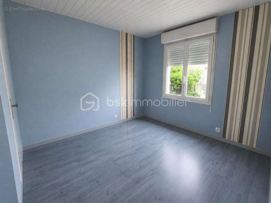  Maison familiale de plain-pied avec sous-sol complet  - photo 7