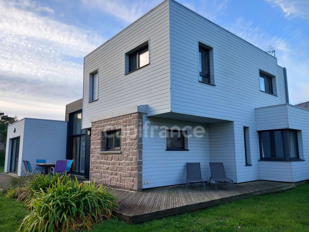 Maison contemporaine à Ossature bois TREGASTEL (22) - photo 2
