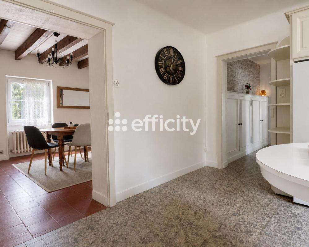 Maison 163 m² à Hinx  - photo 2