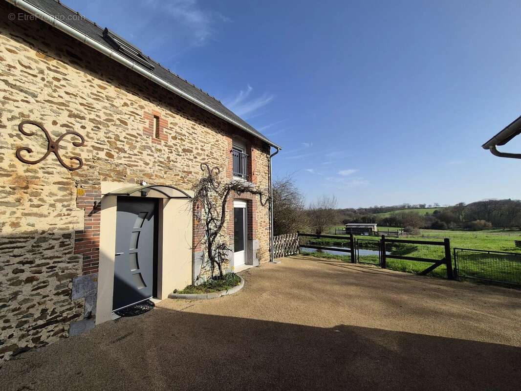 Maison à ARGENTRE