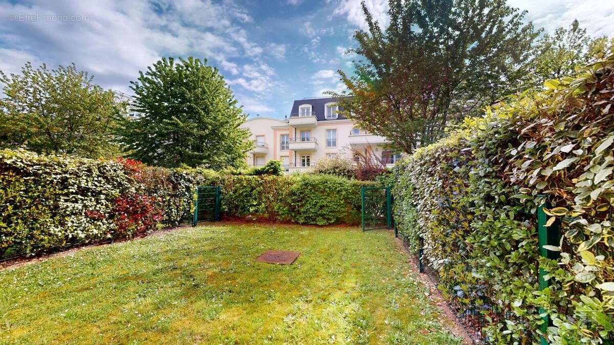 Appartement à EMERAINVILLE