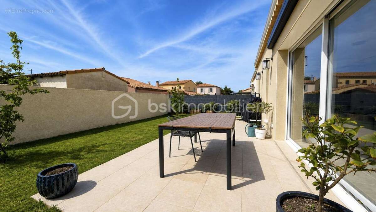 Maison à MONTELIMAR