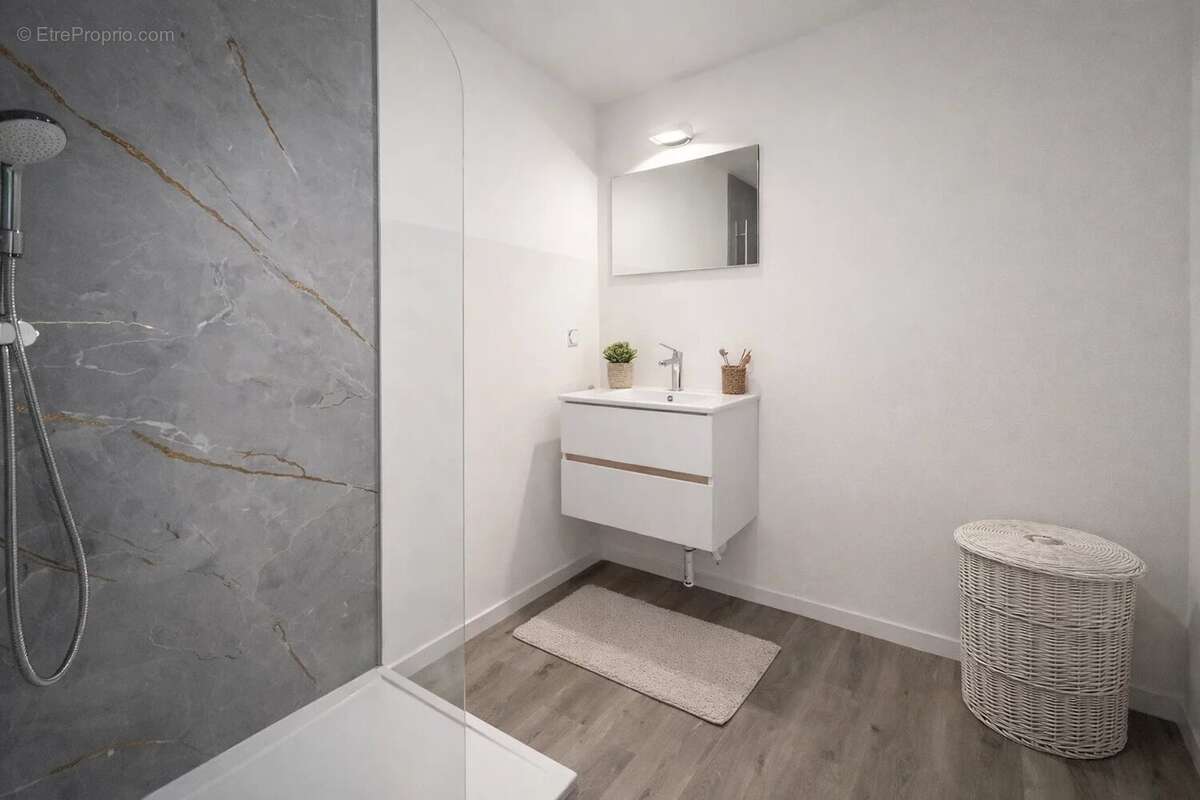 Appartement à FONTENAY-TRESIGNY