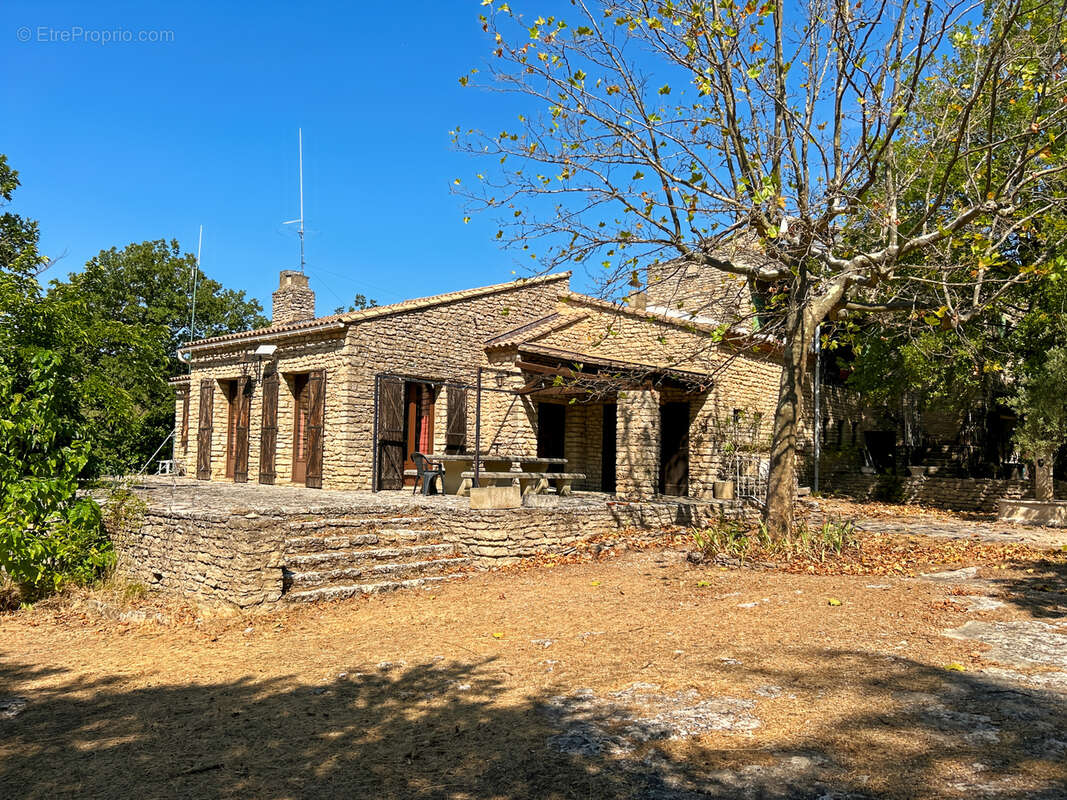 Maison à CABRIERES-D'AVIGNON