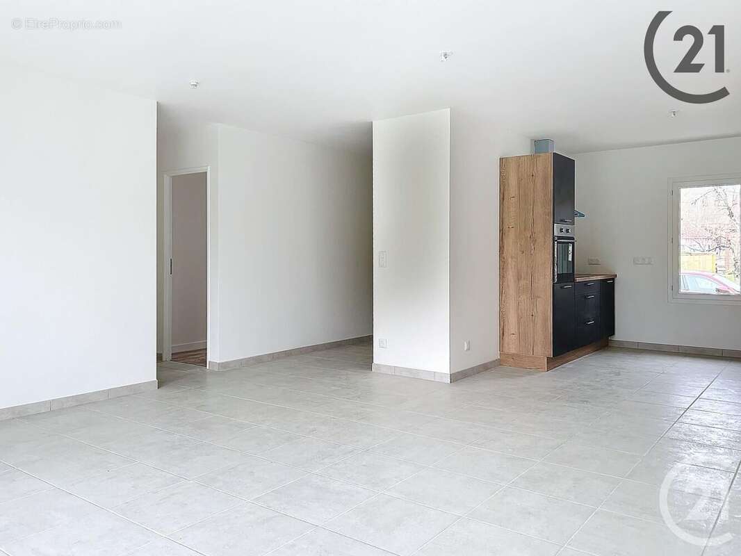 Maison à MESNIL-SAINT-PERE