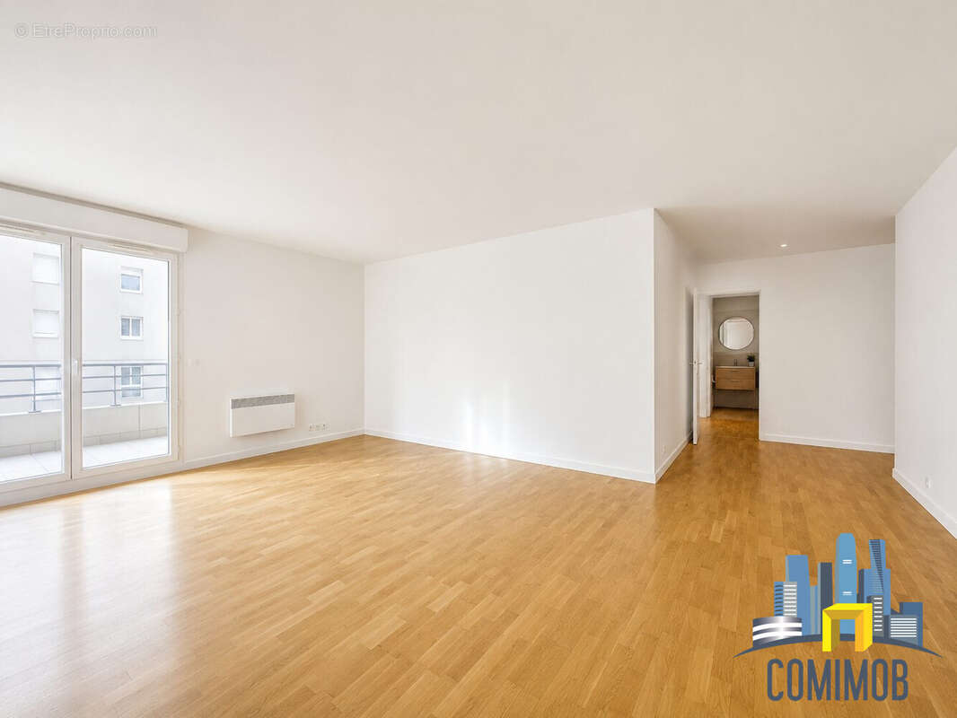 Appartement à COURBEVOIE