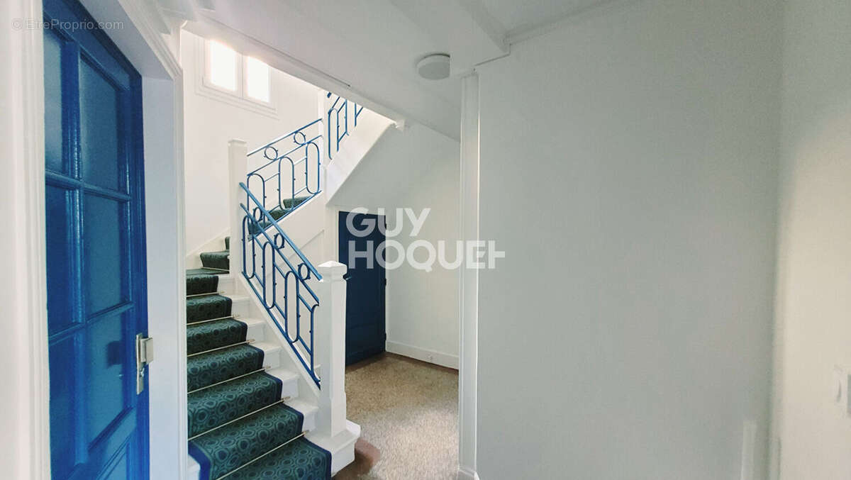 Appartement à COLOMBES