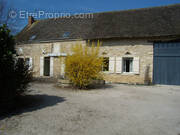 Maison à VARENNES-LE-GRAND