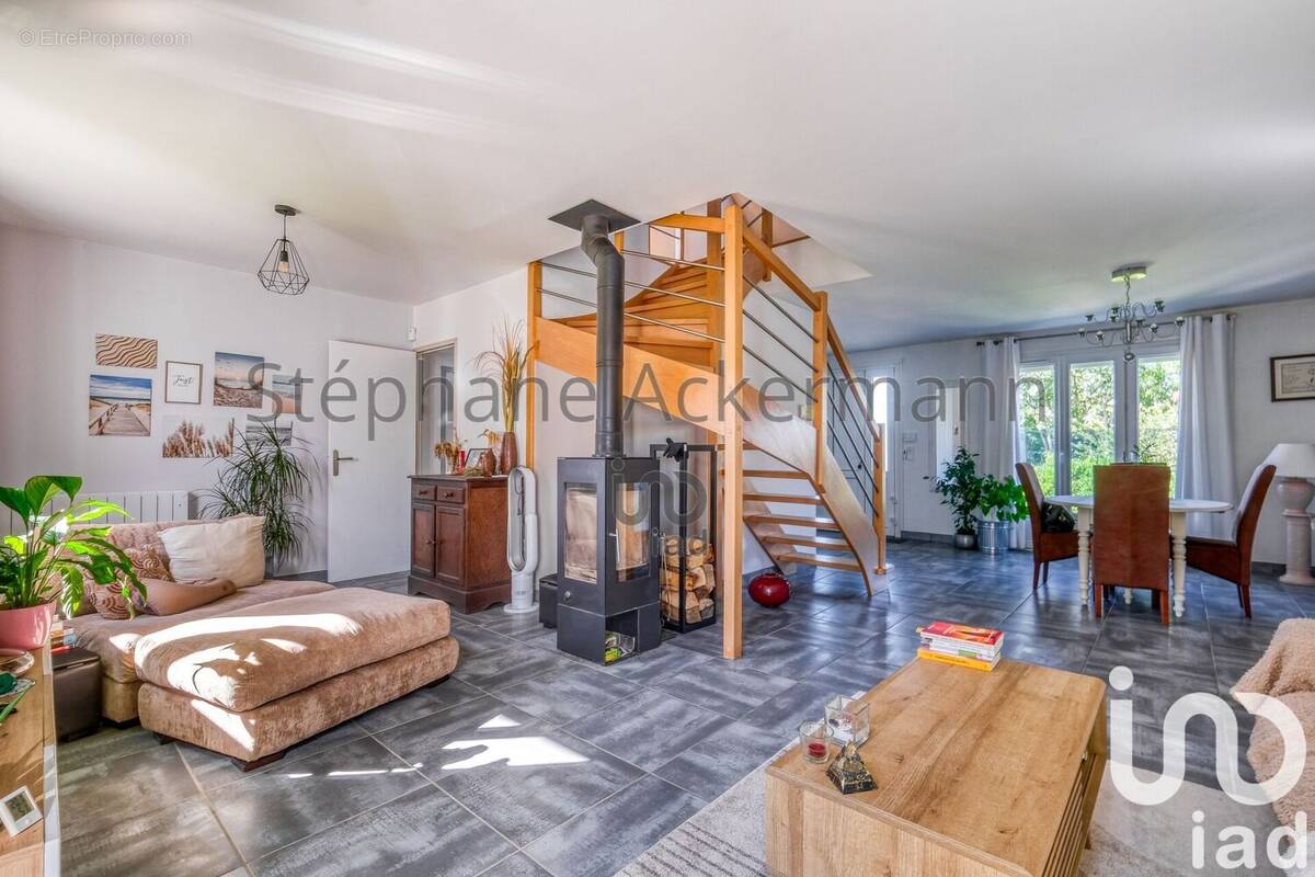 Photo 1 - Maison à CHESSY