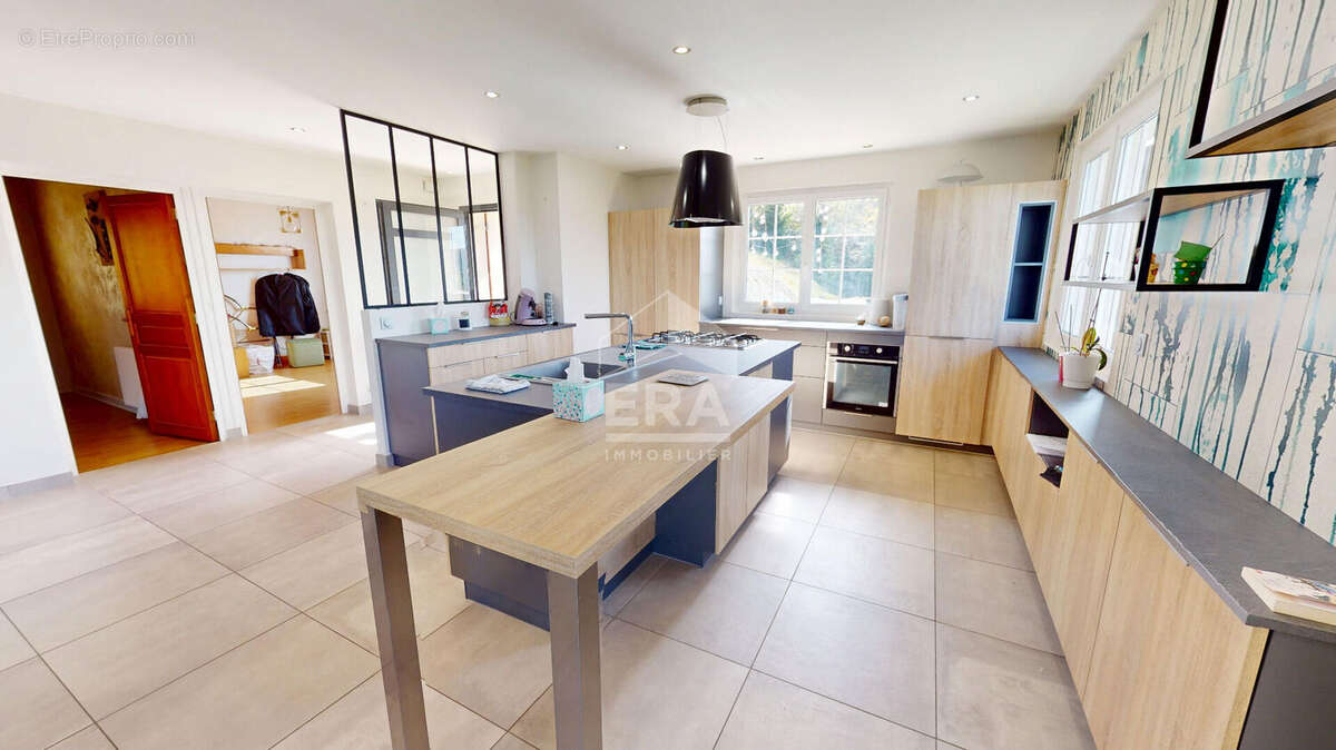 Maison à HAUTEVILLE-LOMPNES