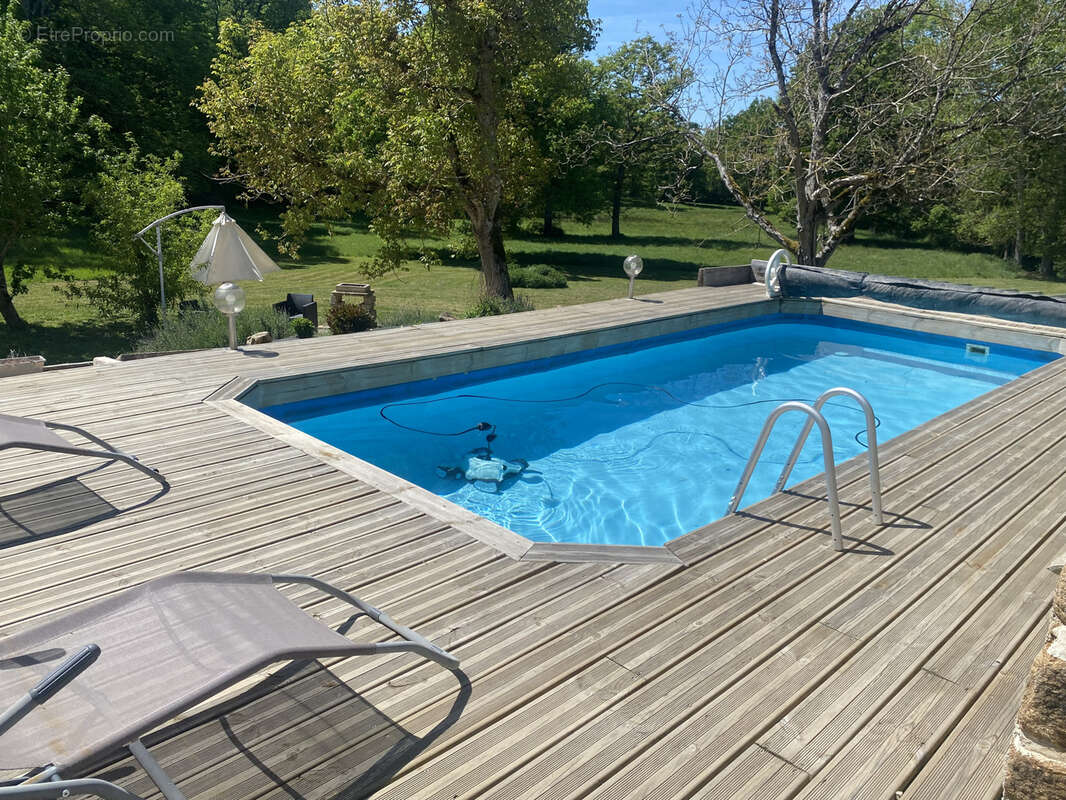 Maison à MAGNAC-LAVAL