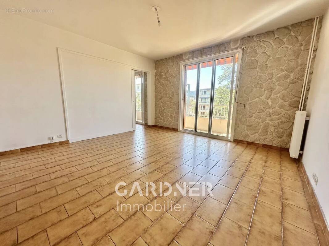 Appartement à AUBAGNE