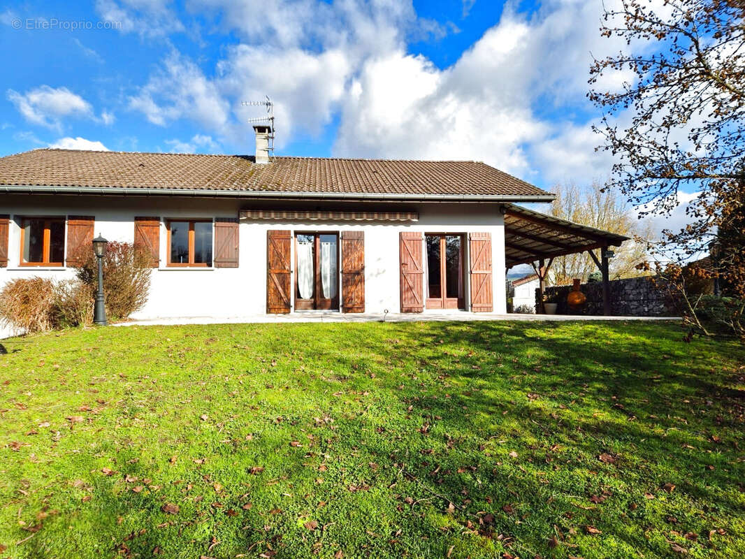 Maison à SCIENTRIER