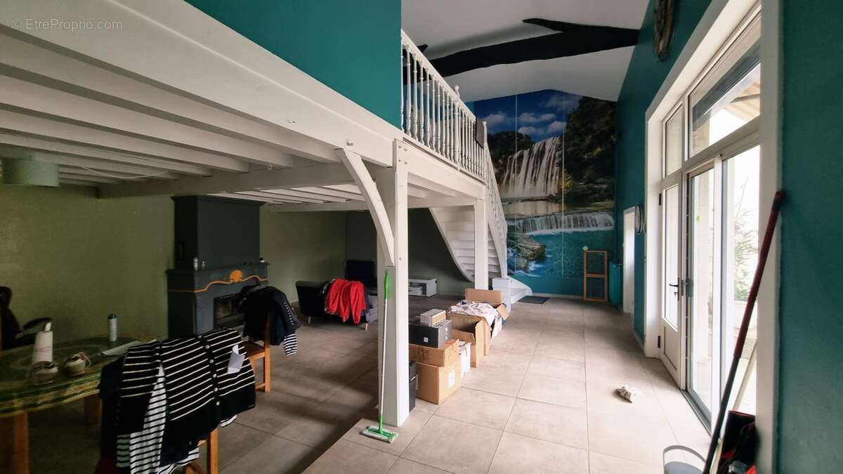 Maison à CHALAGNAC