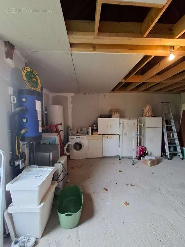 Maison à MONTREUIL-AU-HOULME