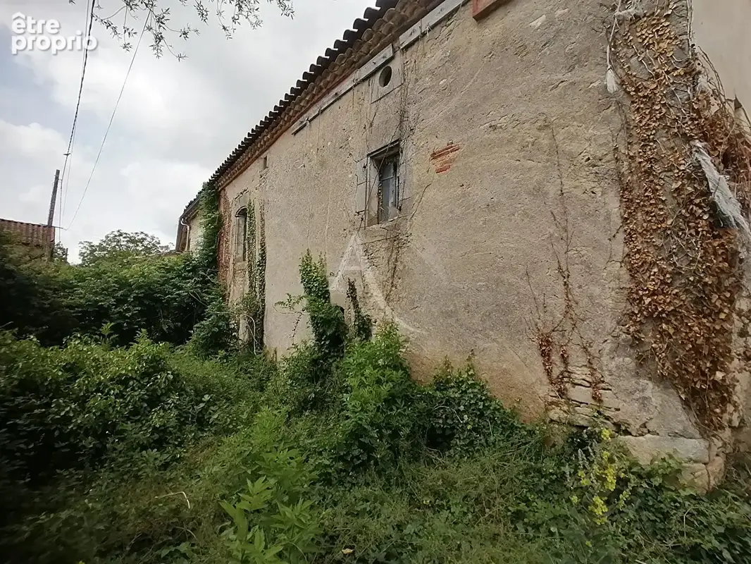 FORENTIN, Maison à rénover de 466 m² - photo 13