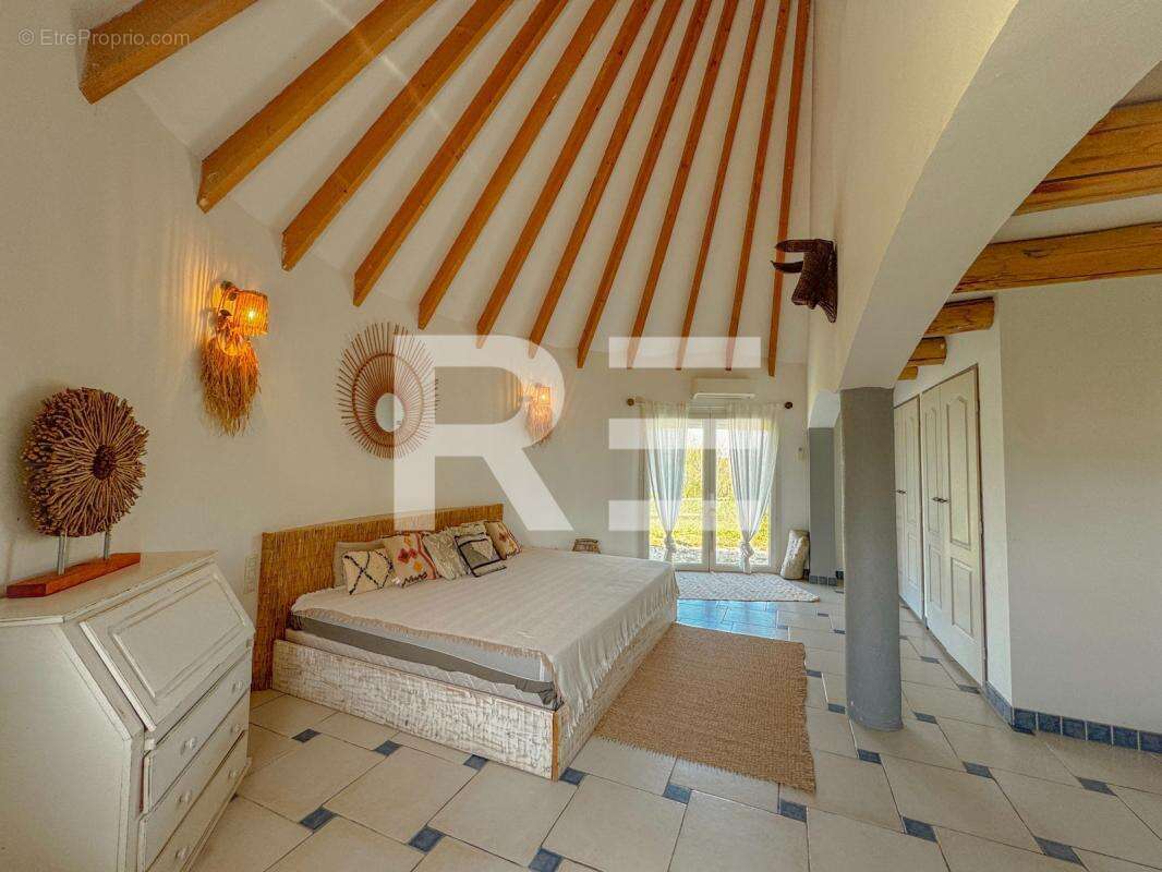 Maison à BELLEGARDE