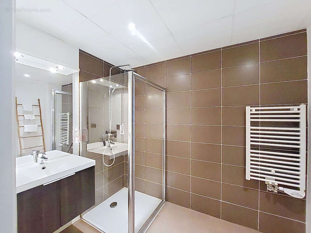 CARQUEFOU MAUBREUIL Appartement Studio meublé de 27 m² pour investissement locatif - photo 3