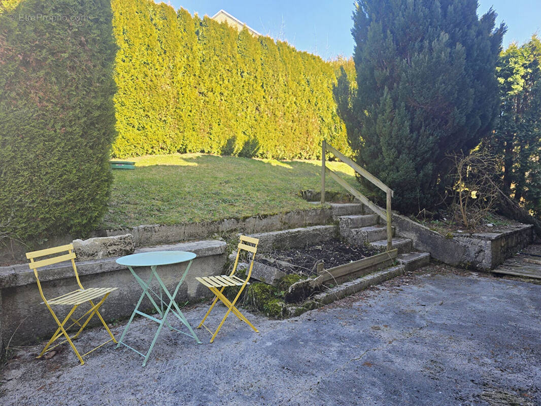 Appartement à LES HOPITAUX-NEUFS