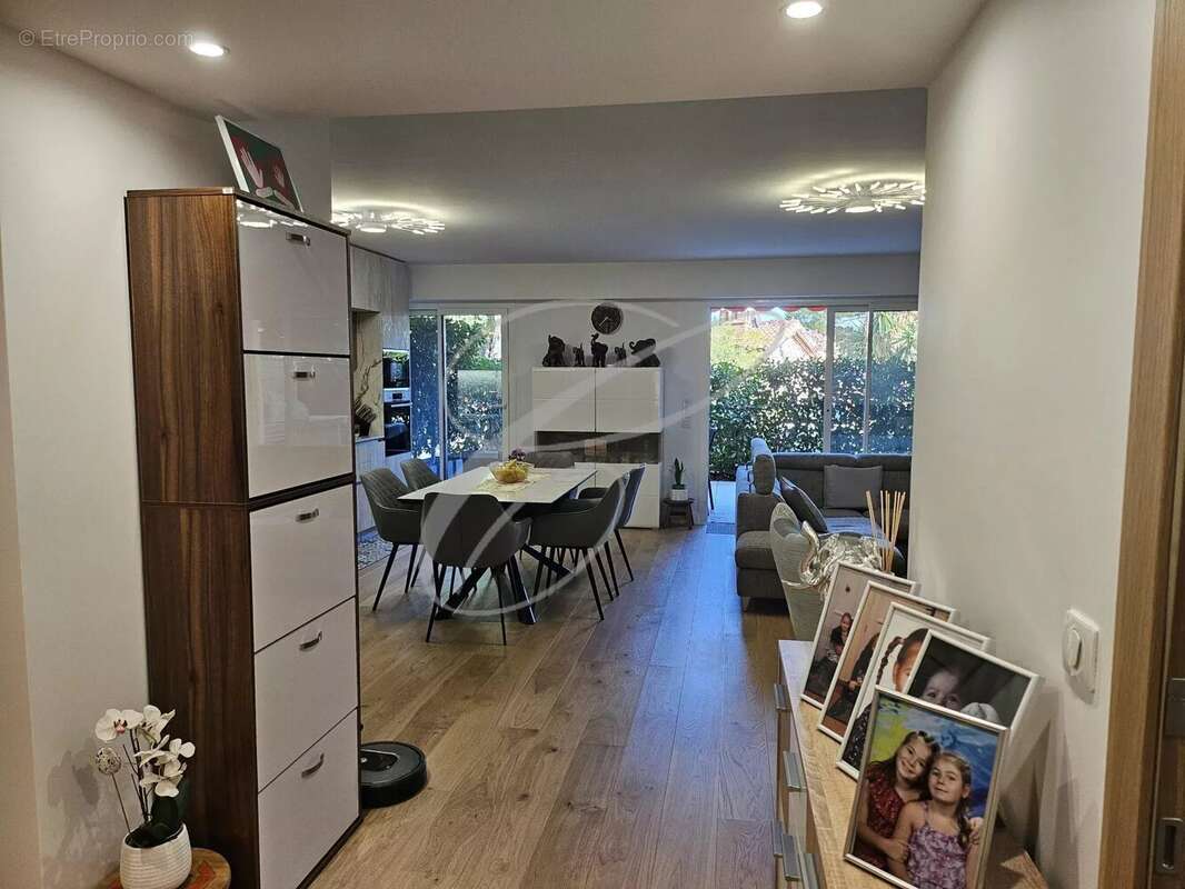 Appartement à ROQUEBRUNE-CAP-MARTIN