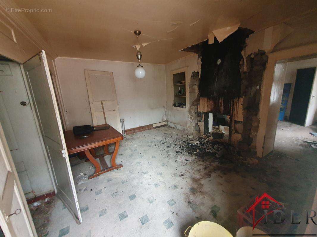 Maison à ROCHES-SUR-MARNE