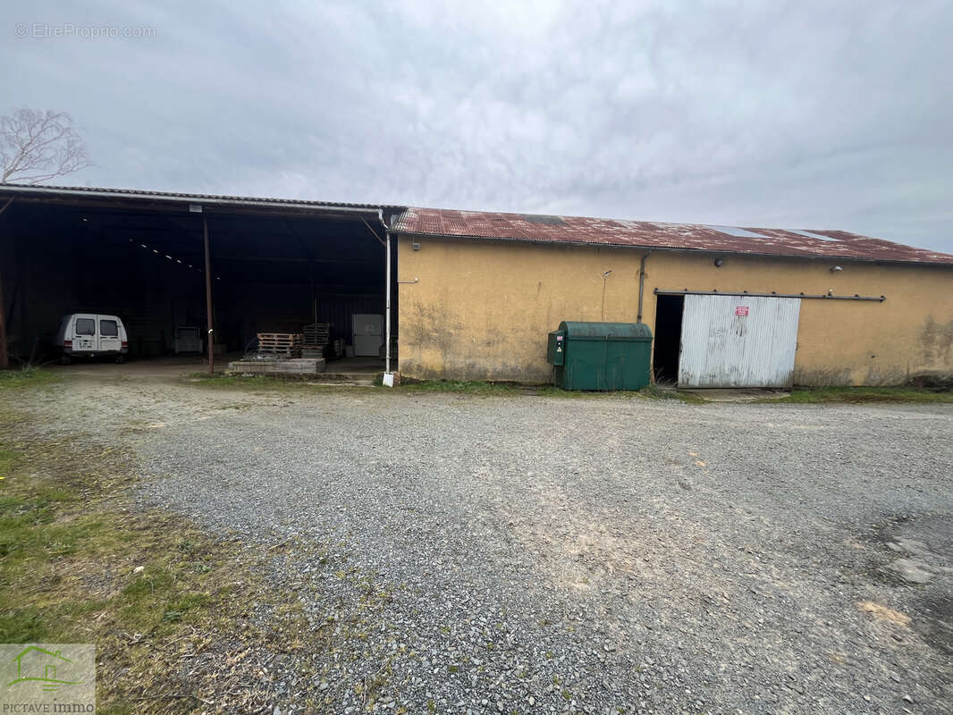 Commerce à SAINT-PARDOUX