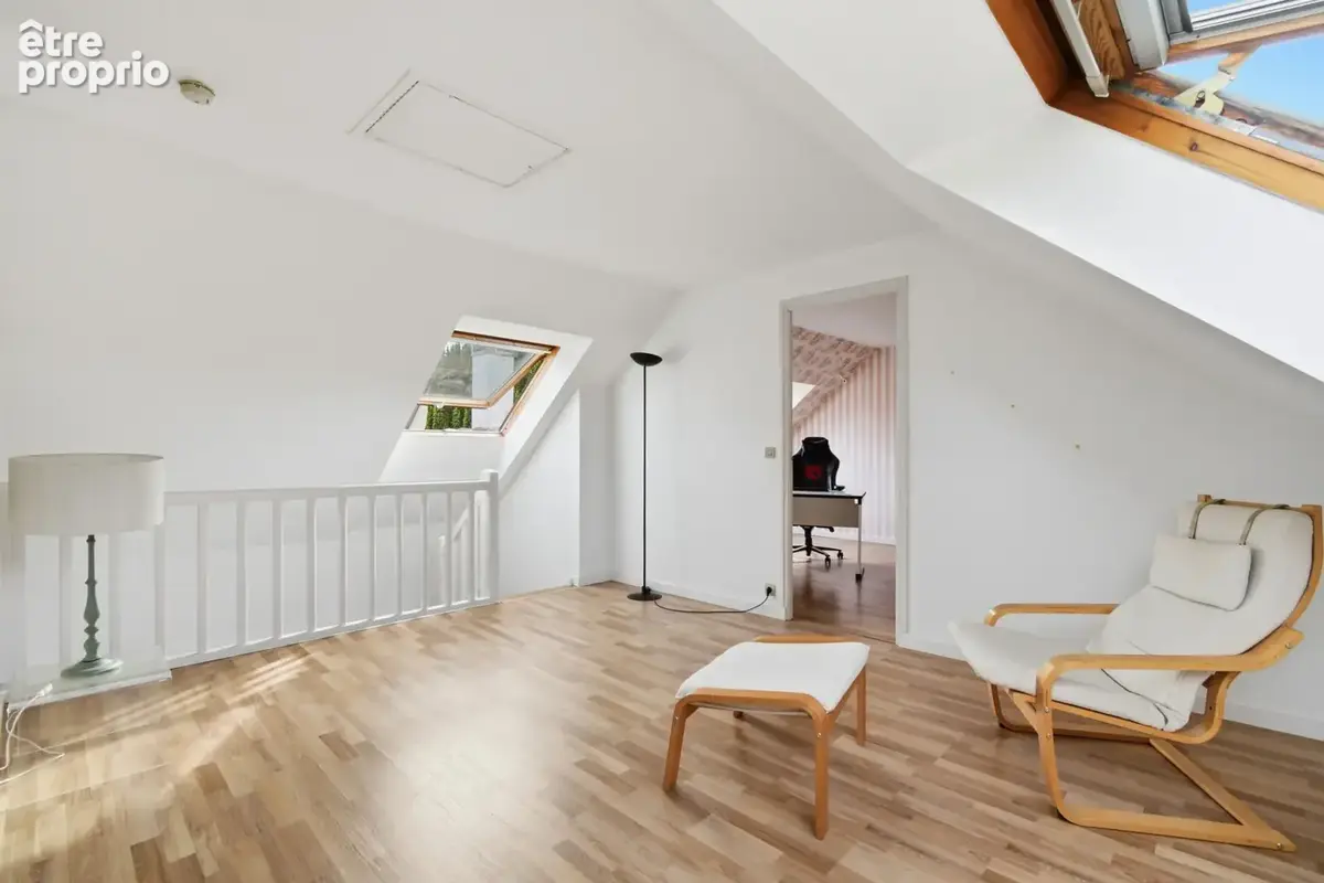 Maison familiale - 215 m2 au sol -5 ch -  jardin de plain pied - dpe d - photo 16