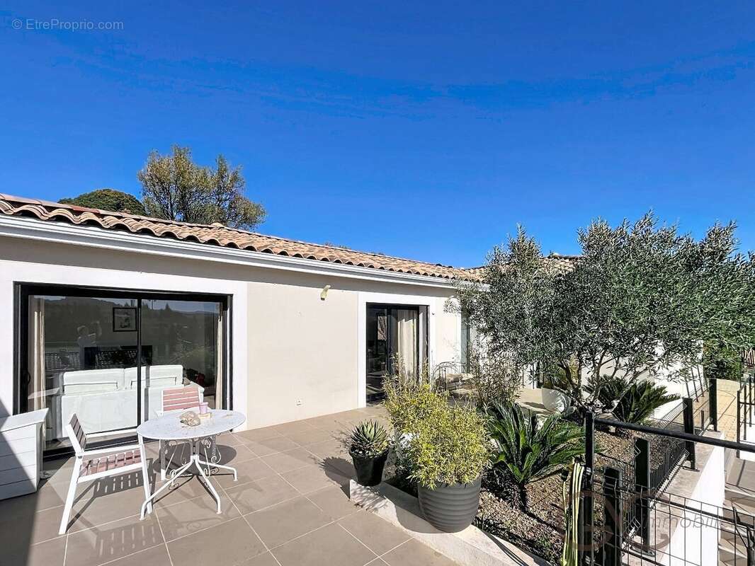 Maison à SAINT-CHINIAN