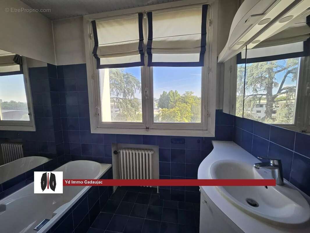 Bordeaux Caudéran – Grand appartement avec garage, cave et double balcon - photo 14