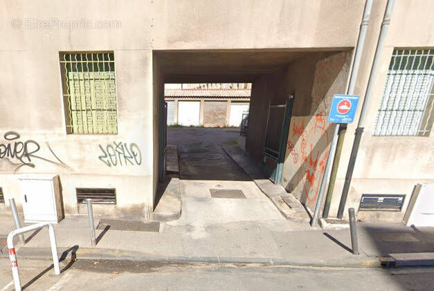 Parking à MARSEILLE-5E