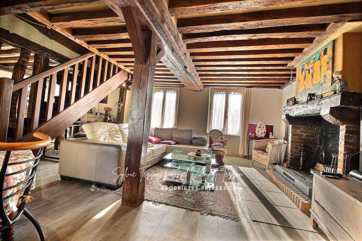 Maison à SAINT-LYE-LA-FORET