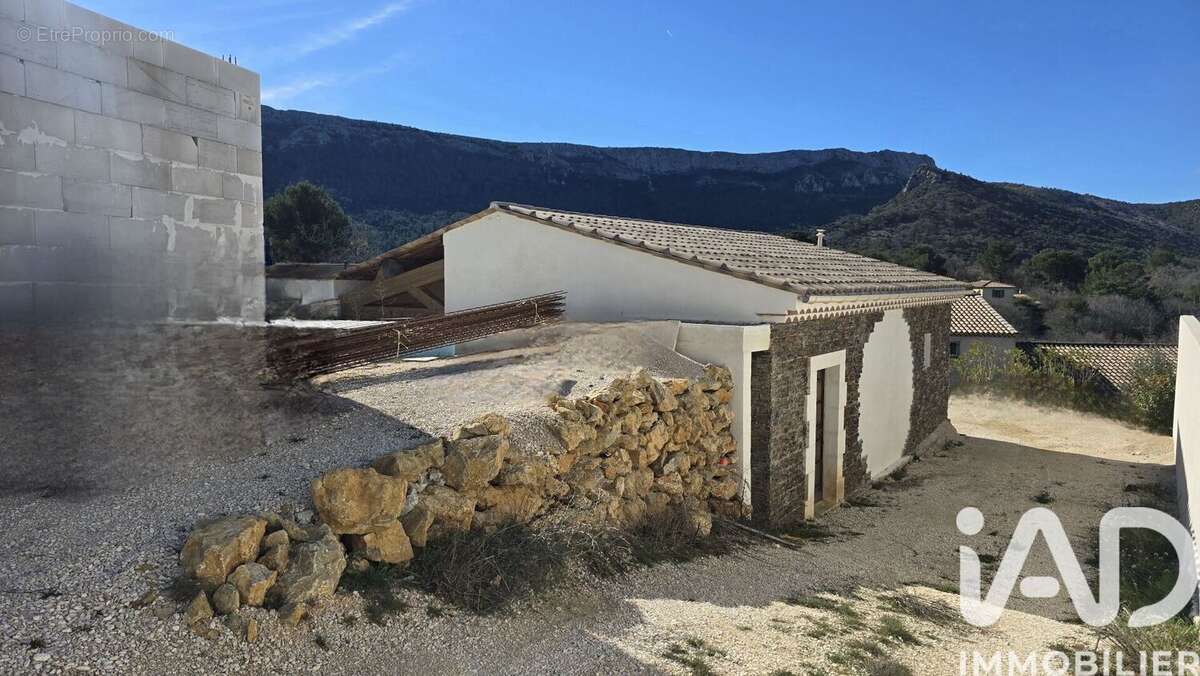 Photo 4 - Maison à PLAN-D'AUPS-SAINTE-BAUME