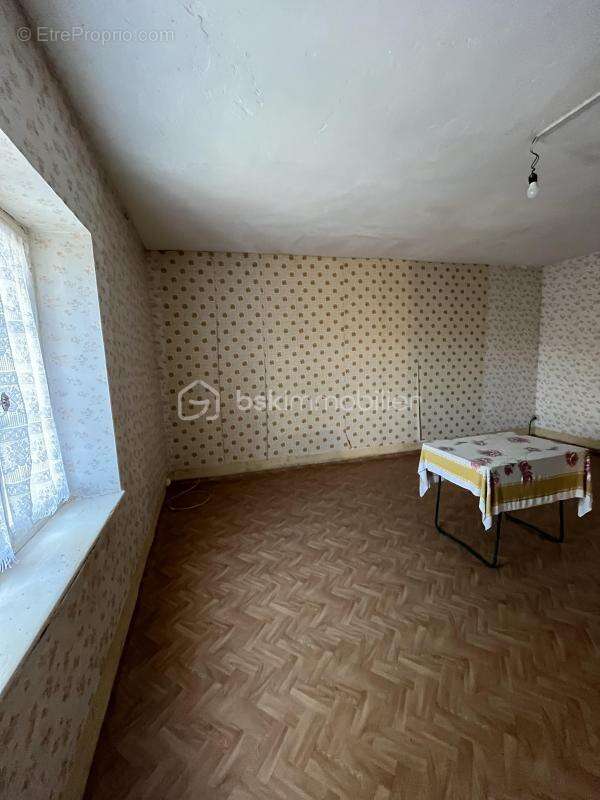 Maison de ville à rénover 4 chambres, jardin - photo 7
