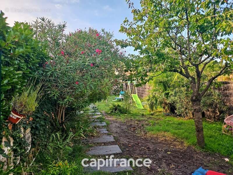 Maison à SAINT-ANDRE-DE-CUBZAC