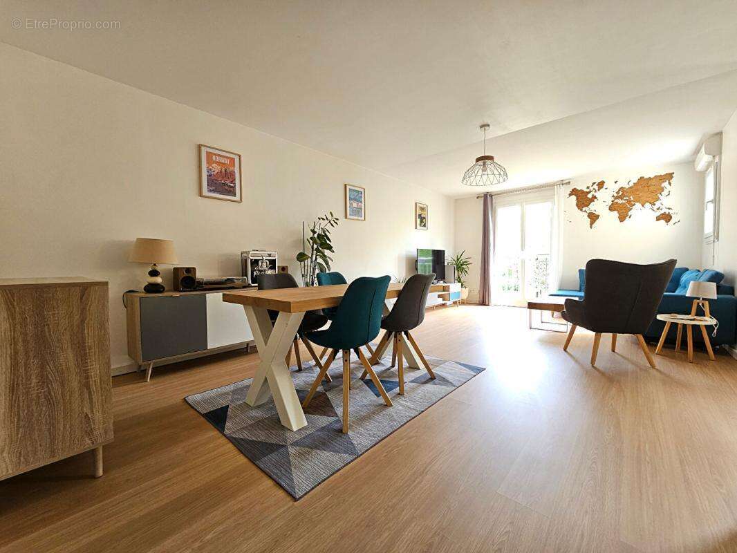 Appartement à MARINES