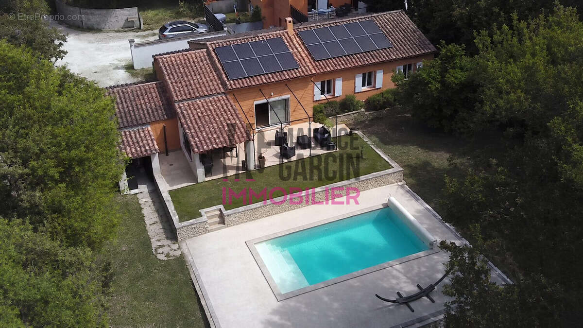 Maison à SAUMANE-DE-VAUCLUSE