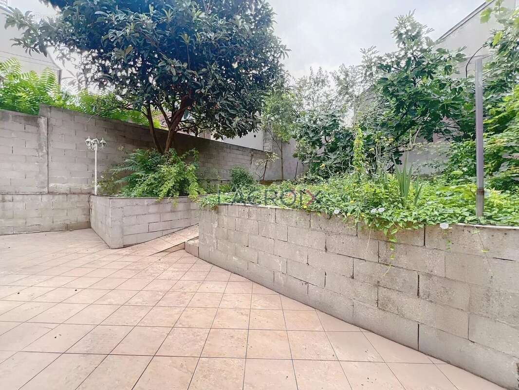 Maison 4 chambres avec jardin à 2 pas du métro 14 - photo 20